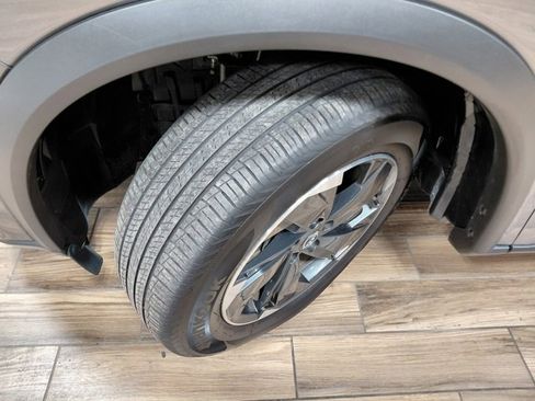 Used 2025 Nissan Rogue SV image 16