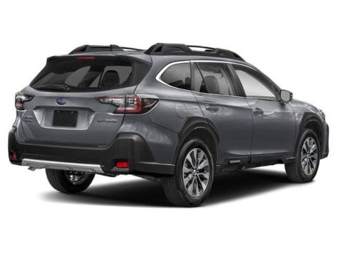Used 2025 Subaru Outback Limited image 3