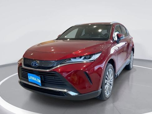 Used 2021 Toyota Venza XLE w/ Softex Package image 1