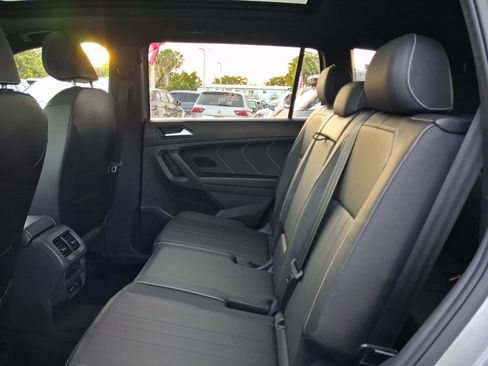 Certified 2023 Volkswagen Tiguan SE R-Line FWD image 8