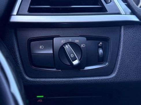 Used 2018 BMW 330i xDrive Sedan w/ Convenience Package image 34