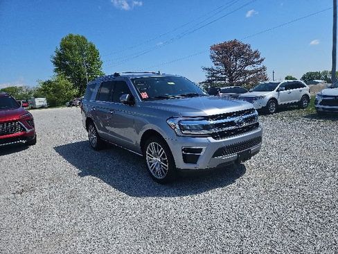 Used 2024 Ford Expedition Limited AWD/4WD image 4