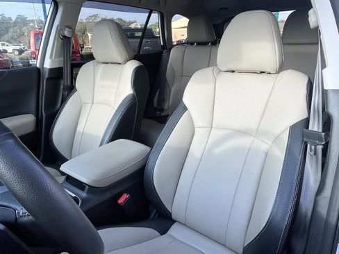 Used 2024 Subaru Outback Limited w/ Popular Package #2 image 18