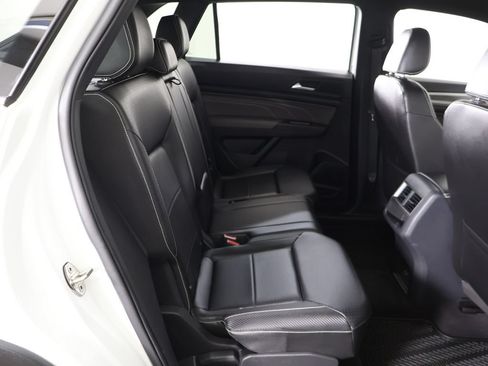 Used 2023 Volkswagen Atlas Cross Sport SE w/ Panoramic Sunroof Package AWD/4WD image 37