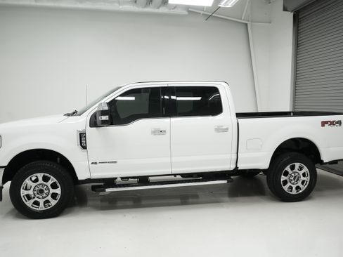 Used 2019 Ford F250 King Ranch w/ Chrome Package AWD/4WD image 5