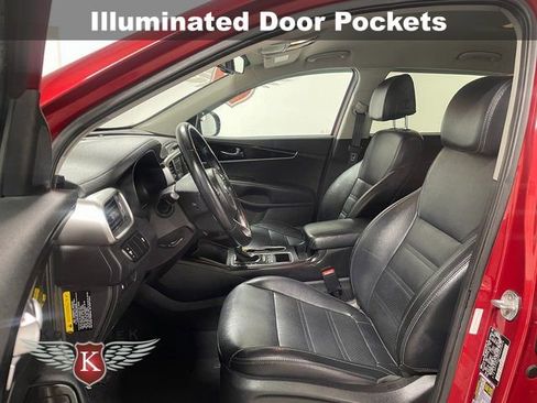 Used 2017 Kia Sorento LX w/ LX Convenience Package image 12