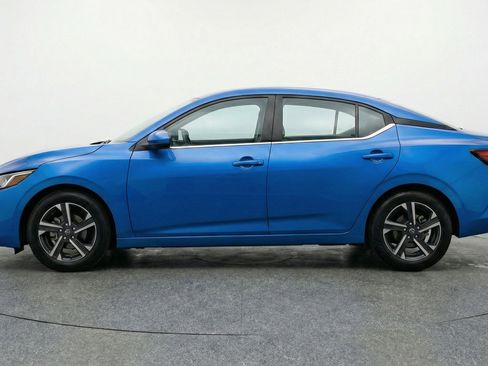 Used 2025 Nissan Sentra SV FWD image 5
