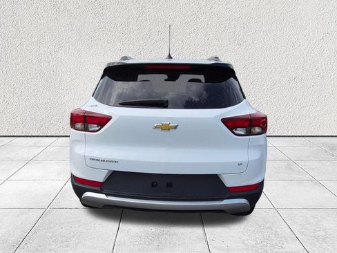 Used 2023 Chevrolet TrailBlazer LT FWD image 4