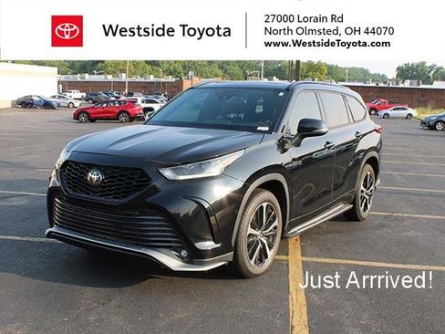 Used 2021 Toyota Highlander XSE AWD/4WD image 1
