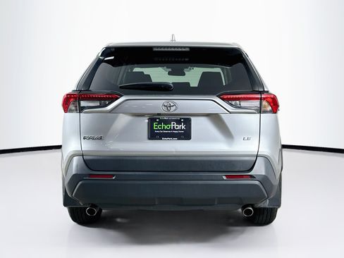 Used 2024 Toyota RAV4 LE FWD image 7