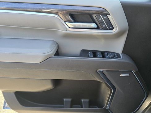 Certified 2025 Chevrolet Silverado 1500 LTZ AWD/4WD image 14