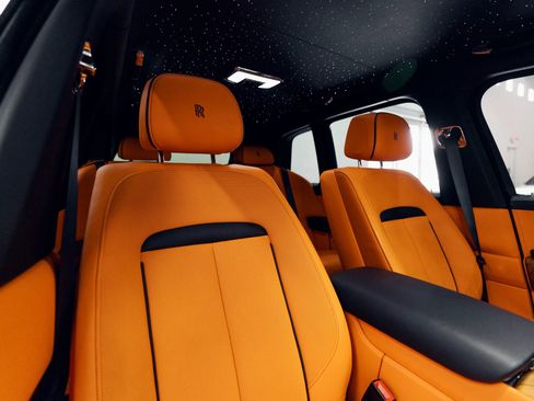 Used 2021 Rolls-Royce Cullinan AWD/4WD image 33