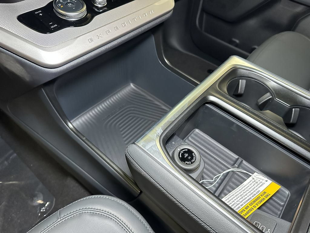 New 2027 Ford Expedition Active AWD/4WD image 35