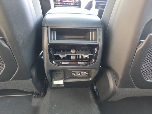 New 2025 Jeep Grand Cherokee Altitude w/ Trailer Tow Package image 16