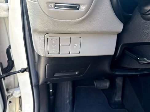 Used 2016 Kia Soul + image 22