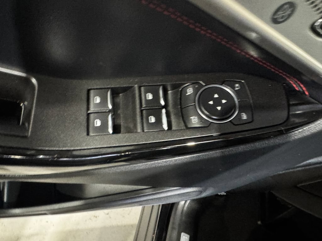 Used 2022 Ford Explorer ST-Line w/ Class IV Trailer Tow Package AWD/4WD image 18