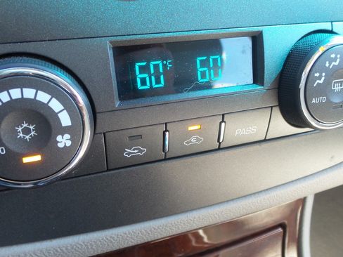 Used 2008 Buick Lucerne CX w/ Driver Confidence Package image 40