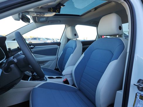 New 2026 Volkswagen Jetta SE image 13