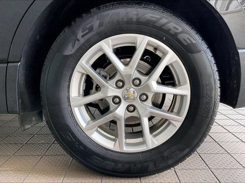 Used 2024 Chevrolet Equinox LT FWD image 32
