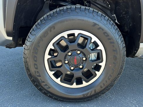 Used 2024 Toyota Tacoma TRD Off-Road AWD/4WD image 11