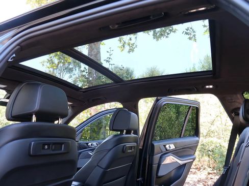 Used 2022 BMW X5 xDrive40i AWD/4WD image 50