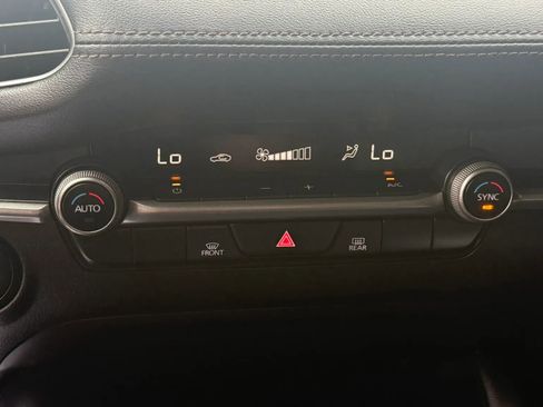 Used 2023 MAZDA MAZDA3 s FWD image 16