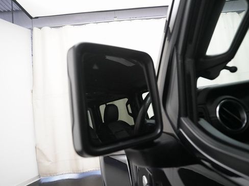 Used 2019 Jeep Wrangler Unlimited Sahara w/ Quick Order Package 24M Moab image 24