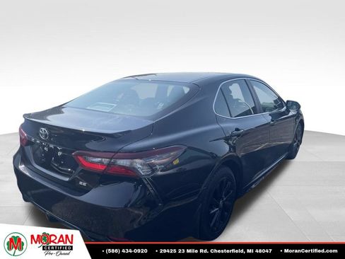 Used 2024 Toyota Camry SE FWD image 4