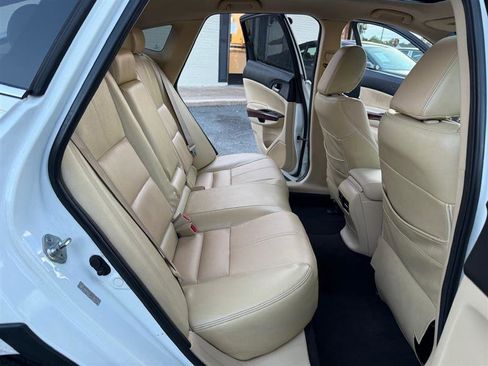 Used 2011 Honda Crosstour EX image 18