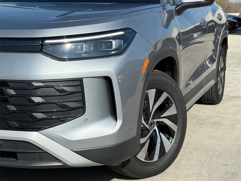 New 2025 Volkswagen Tiguan S image 2