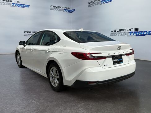 Used 2025 Toyota Camry LE FWD image 7