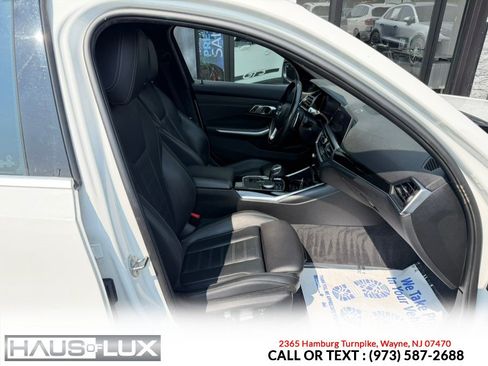 Used 2019 BMW 330i xDrive Sedan w/ Premium Package AWD/4WD image 11