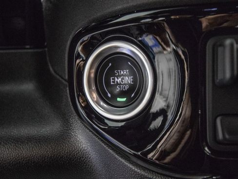 Used 2024 Chevrolet Silverado 1500 ZR2 w/ Technology Package image 20