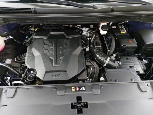 Used 2024 Kia Carnival LX image 36