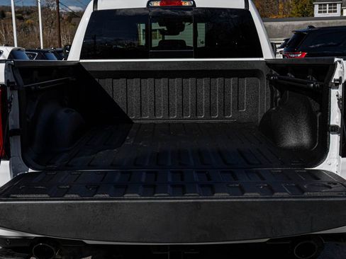 Used 2025 RAM 1500 Big Horn AWD/4WD image 35