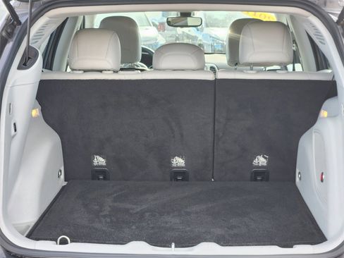 Used 2017 Jeep Compass Latitude w/ Popular Equipment Group image 11