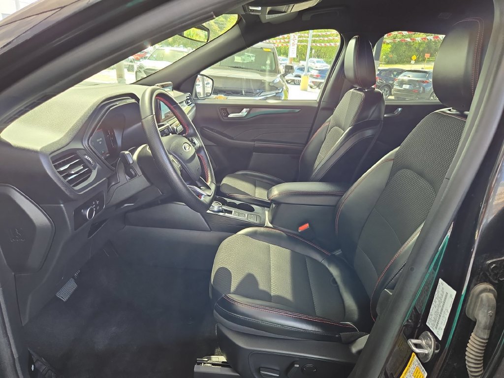 Used 2025 Ford Escape ST-Line AWD/4WD image 11