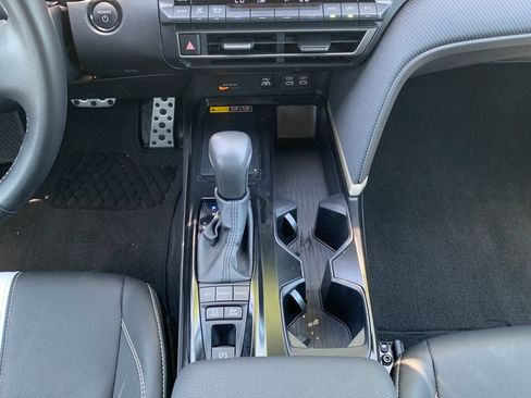 Used 2026 Toyota Camry SE FWD image 17