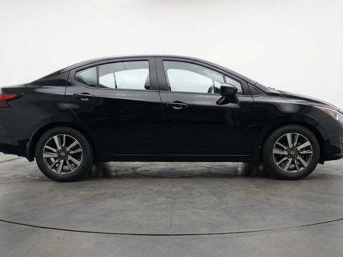 Used 2025 Nissan Versa SV image 11