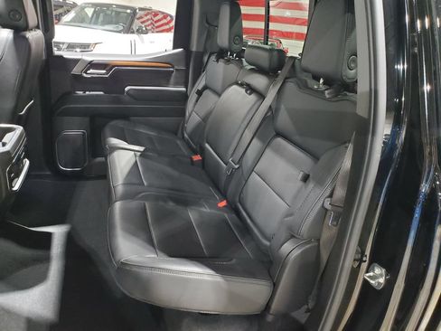 Used 2024 GMC Sierra 1500 Denali w/ Technology Package AWD/4WD image 23