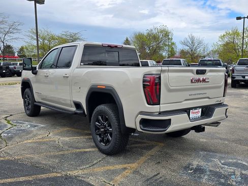 New 2026 GMC Sierra 2500 AT4 w/ AT4 Premium Plus Package AWD/4WD image 7