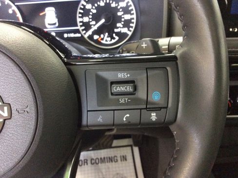 Used 2023 Nissan Rogue SL w/ SL Premium Package image 24