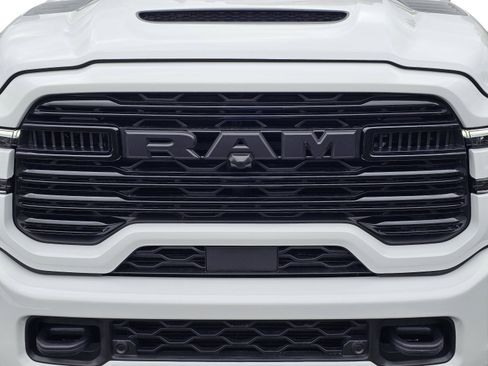 New 2026 RAM 2500 Laramie AWD/4WD image 3