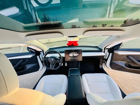 Used 2023 Tesla Model 3 Performance image 25