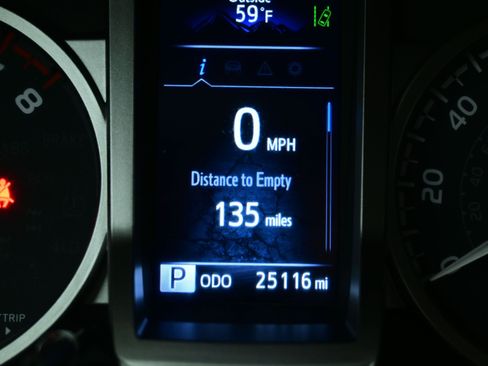 Used 2023 Toyota Tacoma SR5 w/ Black Out Package (TMS) AWD/4WD image 25
