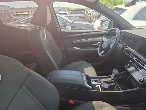 Used 2025 Hyundai Santa Cruz Limited AWD/4WD image 11