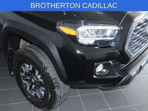 Used 2021 Toyota Tacoma TRD Off-Road AWD/4WD image 12