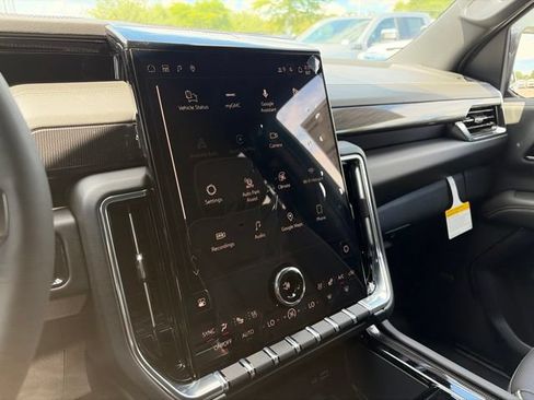 New 2026 GMC Yukon Elevation w/ Elevation Premium Package AWD/4WD image 25