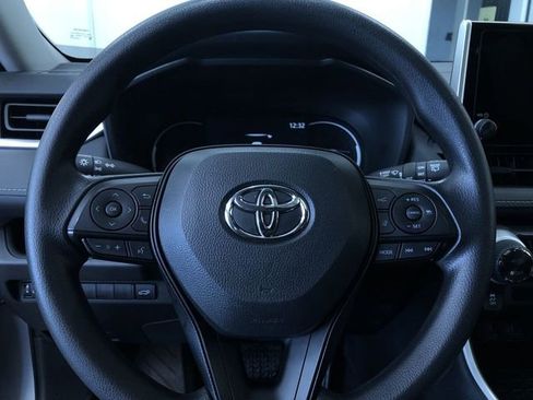 Used 2025 Toyota RAV4 XLE w/ Convenience Package image 24