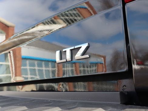 Used 2017 Chevrolet Silverado 1500 LTZ Z71 w/ LTZ Plus Package image 37